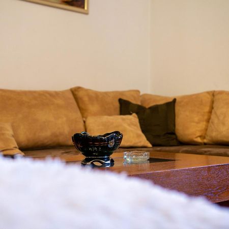 Bllok Bright Private Bedrooms With Private Bathroom On Shared Apartment Tiranë Eksteriør bilde