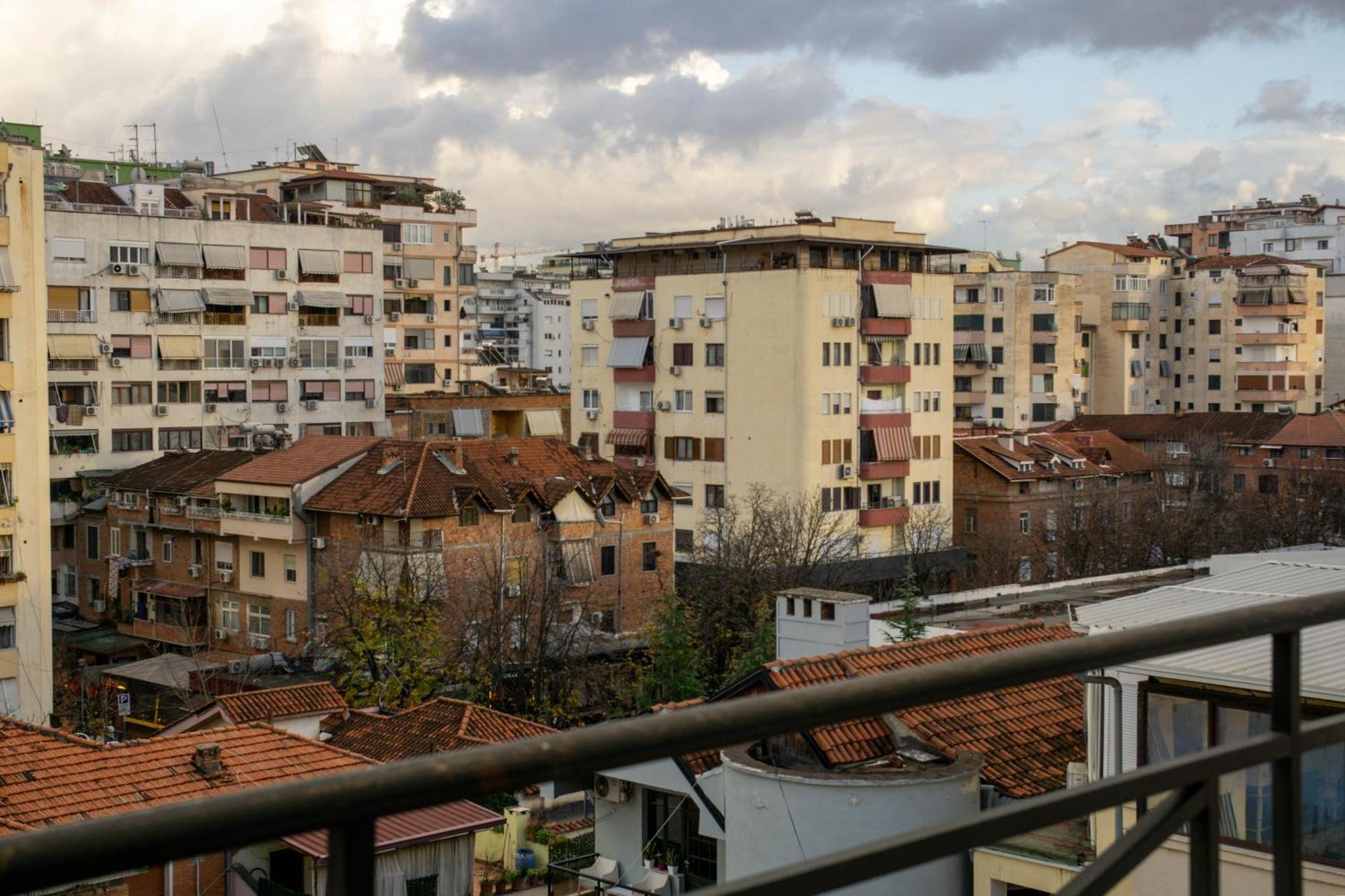 Bllok Bright Private Bedrooms With Private Bathroom On Shared Apartment Tiranë Eksteriør bilde