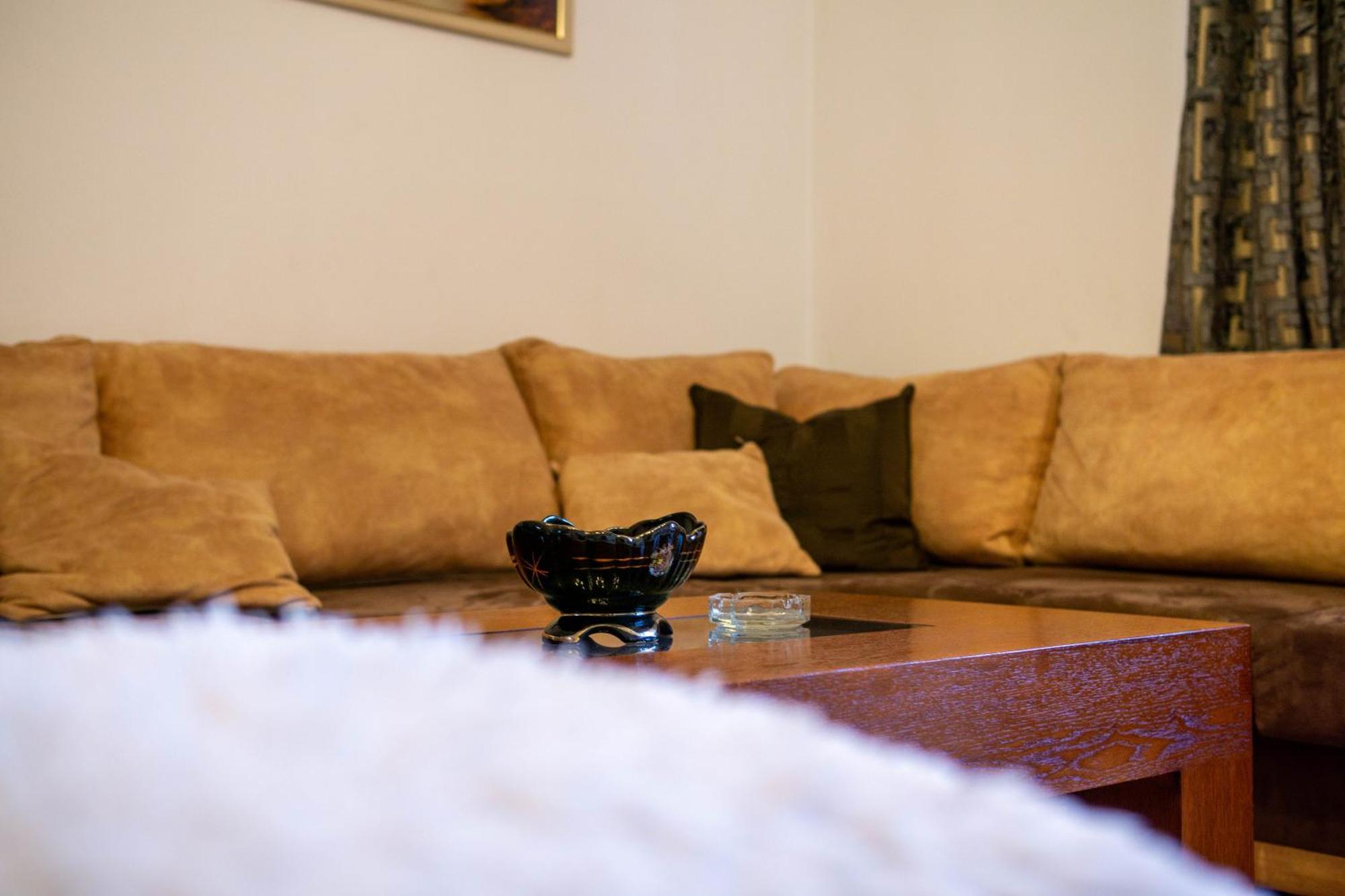 Bllok Bright Private Bedrooms With Private Bathroom On Shared Apartment Tiranë Eksteriør bilde