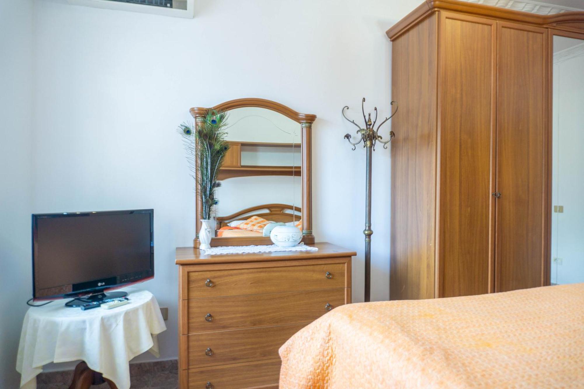 Bllok Bright Private Bedrooms With Private Bathroom On Shared Apartment Tiranë Eksteriør bilde