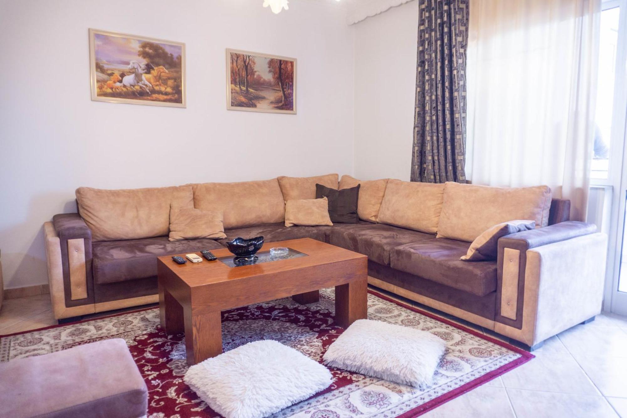 Bllok Bright Private Bedrooms With Private Bathroom On Shared Apartment Tiranë Eksteriør bilde