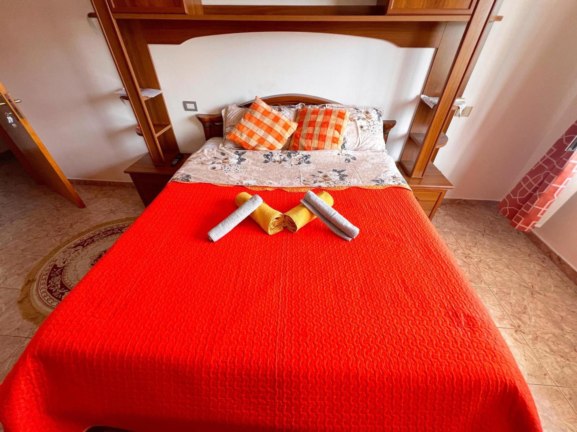 Bllok Bright Private Bedrooms With Private Bathroom On Shared Apartment Tiranë Eksteriør bilde