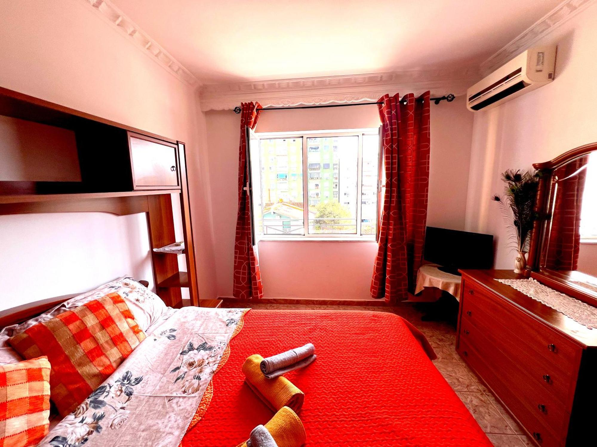 Bllok Bright Private Bedrooms With Private Bathroom On Shared Apartment Tiranë Eksteriør bilde